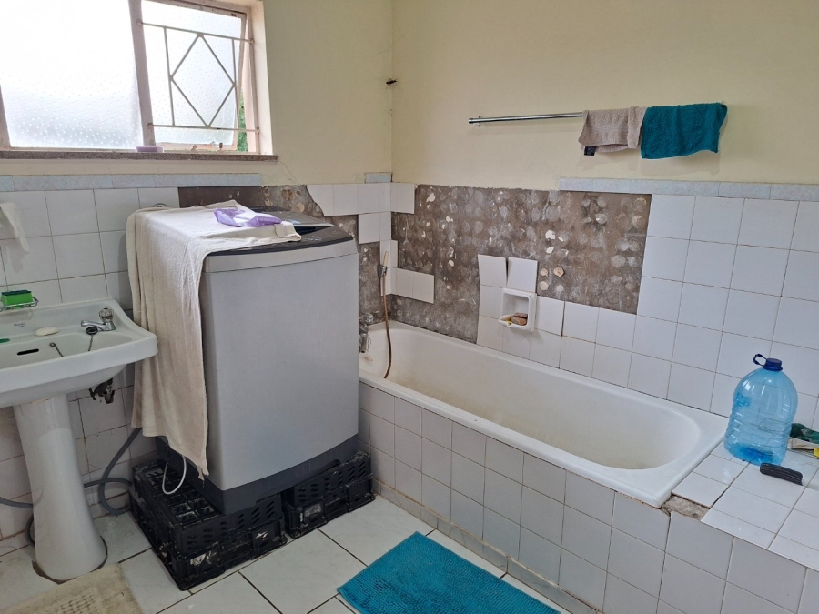 6 Bedroom Property for Sale in Universitas Free State